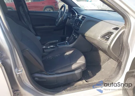 2013 Chrysler 200 Touring from USA, damaged, VIN 1C3CCBBB6DN694866